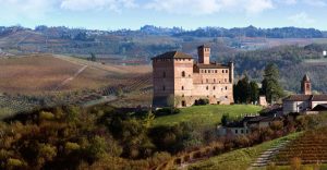 Casa Vacanze Fusina (Dogliani) - Autunno al Castello di Grinzane Cavour
