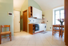 Casa Vacanze Fusina – Dogliani (Langhe – Piemonte ) Alloggio Valdibà: cucina-soggiorno